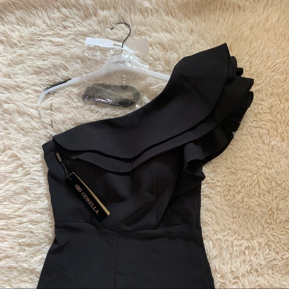 Odrella Serena NWT One Shoulder Ruffled Jumpsuit - Picture 6 of 15